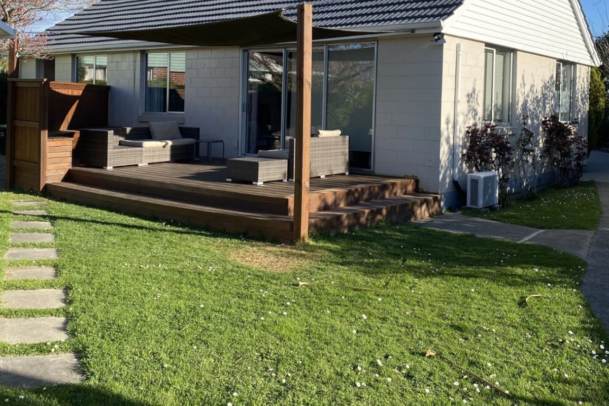Tidy front yard of a rental property